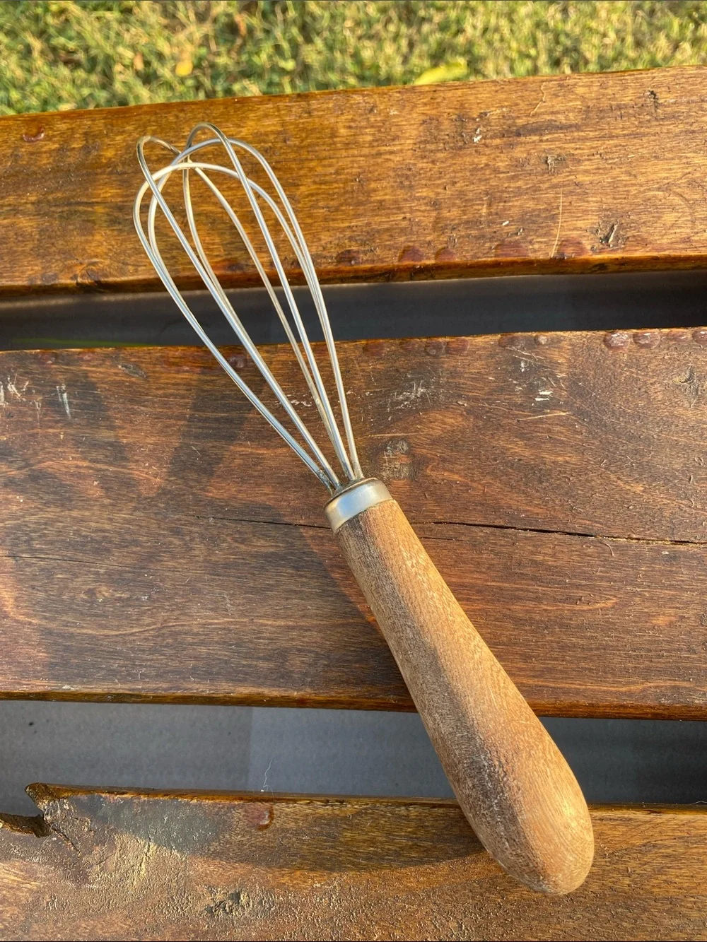 Vintage Balloon Wooden Handle Stainless Steel Wire Whisk